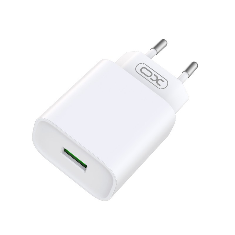 XO мрежово зарядно CE02D QC 3.0 18W 1x USB бяло + Lightning кабел