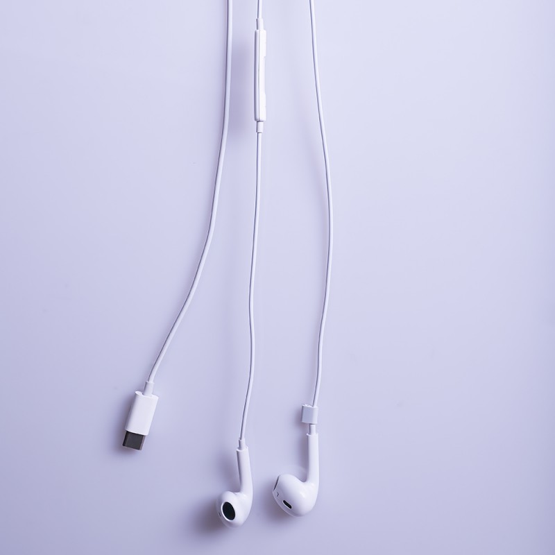 Кабелни слушалки за поставяне в ушите Maxlife MXEP-04 USB-C, бели