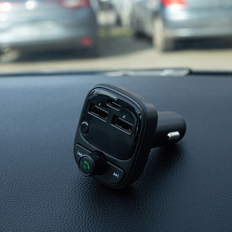 Forever transmiter FM BT 2 x USB-A 1 x USB-C PD 30W TR-370 czarny