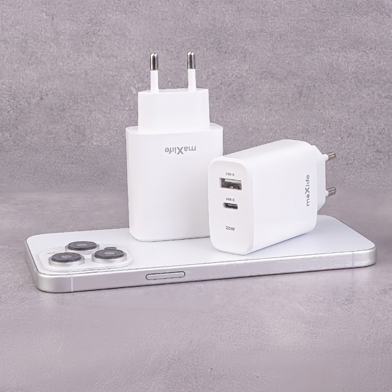 Maxlife PD QC MXTC-10-20AC мрежово зарядно устройство 1x USB-C 1x USB 20W бяло