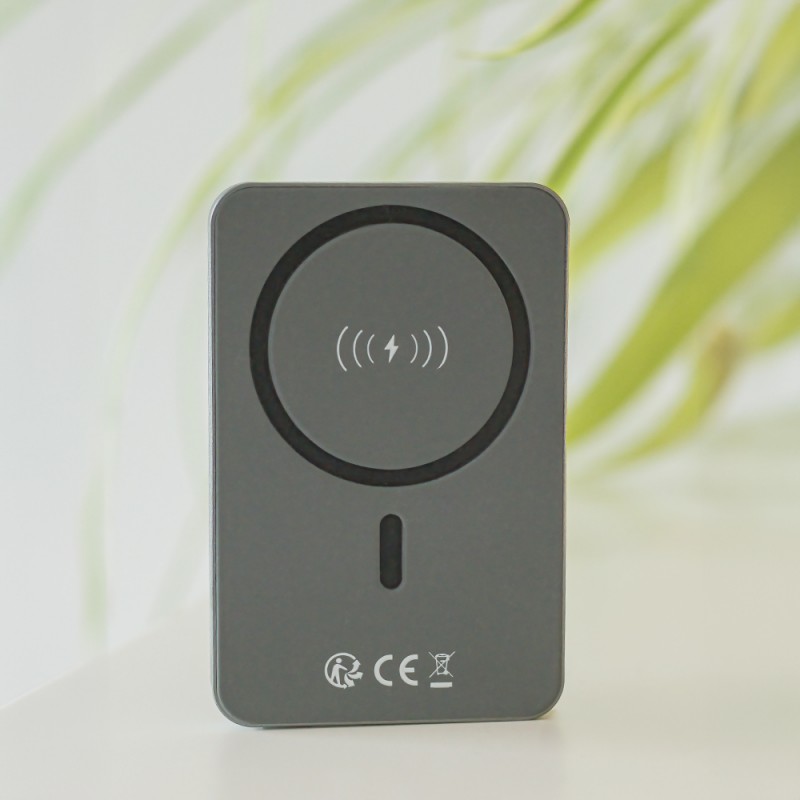 Forever power bank bezprzewodowy MATB-200 20W PD 5000 mAh magnetyczny czarny