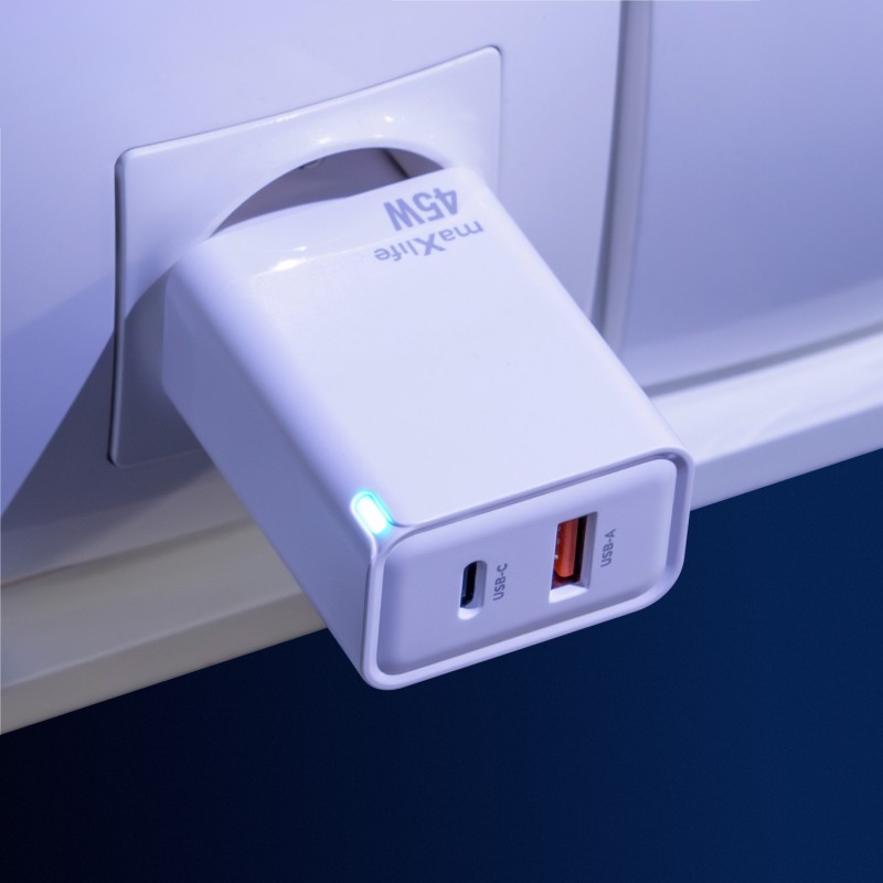 Maxlife GaN PD QC стенно зарядно MXTC-09-45AC 1x USB-C 1x USB 45W бяло